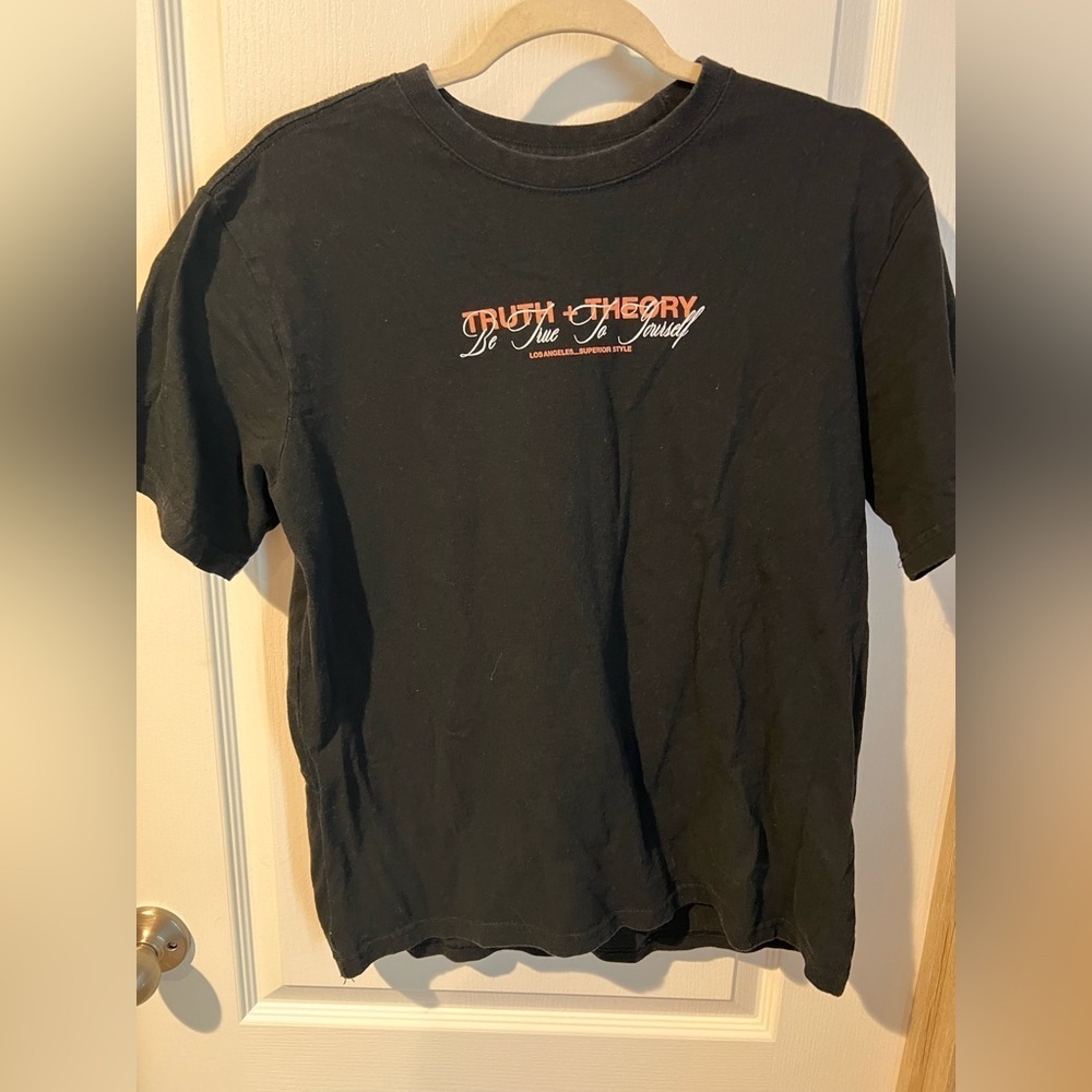 Truth and theory black graphic Tshirt size medium